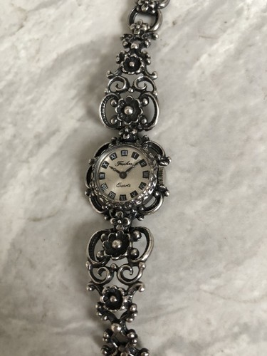Schöne armband uhr - uhr, 835
