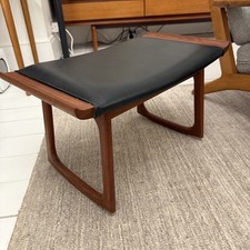 Mid Century Danish Teak "Bwana" Stil Schaukel Ottomane Hocker Stil von Finn Juhl?