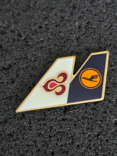 Leitwerk thai airways - ➔, /