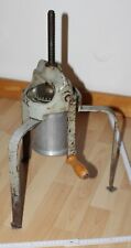 spätzle nudel knöpfle maschine 3 bein kurbel spindel presse alt vintage deko gra