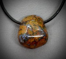 UNIVERSIT JASPIS-CHALCEDON EDELSTEIN-ANHÄNGER TROMMELSTEIN-gebohrt+Lederband #F