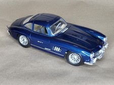 Bburago Mercedes Benz 300 SL (Modelljahr 1954) Modellauto 1:18 Blau