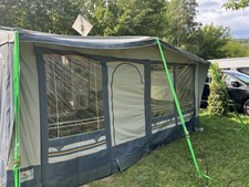 Brand Vorzelt Wohnwagen mit