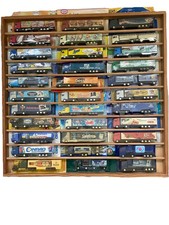 2 Stück Sammlerregal Holz für Modell LKW 1:87 + 33 Werbetrucks 1:87 in OVP