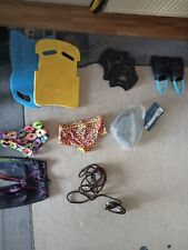 Schwimm Zubehör: Paddles, Flossen, Badehosen, Wettkampfbadehose FINA, Bretter...