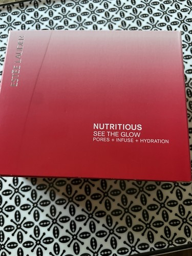 Estée lauder nutritious - -, see