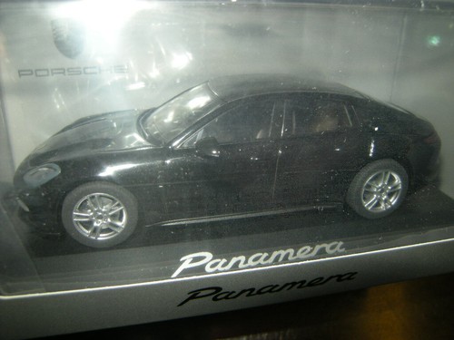 Herpa porsche panamera - 1:43,