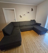 Große graue Wohnlandschaft /