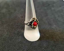 Silberring aus 835 Silber mit Koralle Antiker Silber Ring Florales Design