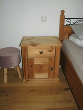 ❤️ 2 Stück Nachtkonsolen Nachtkästchen Kiefer teilmassiv antik 83026 Rosenhei❤️ 