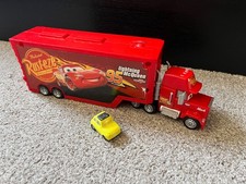 Disney Pixar Cars Mack Transporter Abschussrampe Spielset 32cm