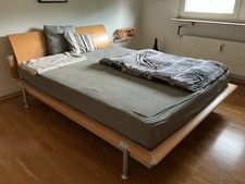 Schlafzimmer (Bett und Schwebetürenschrank), zeitlos, Buche