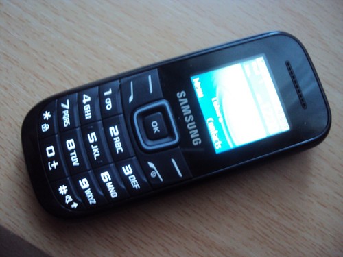Basic samsung e1200i - basic,