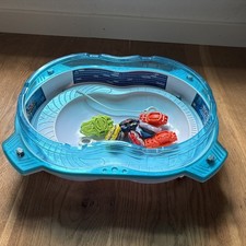 Hasbro Beyblade Burst Rise Arena + Blades + Starter