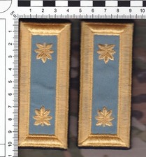Schulterklappen eines