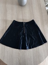 H&m Falten Rock und schwarz Leder Optik mit Reißverschluss m Neu