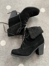 Jumex Collection - Schwarze Stiefel zum Schnüren mit Absatz (Gr. 39)