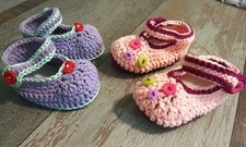 2 Paar süße gehäkelte Baby