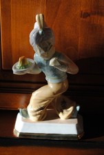 Sarotti Art, Porzellan Figur, Junge mit Kuchen, Manufaktur NG Neundorf, alt