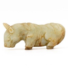 Antikes chinesisches russisches Jade gehörntes Tier Schnitzerei Qing-Dynastie Ende 19. Jahrhundert