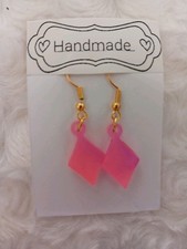 Ein Paar Ohrringe Handmade
