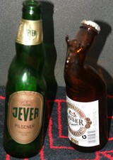 Bierflaschen gezogen Jever und Kaisers Bier Leer