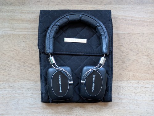 Bowers wilkins w - &,