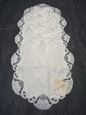 Plauener Spitze Tischläufer