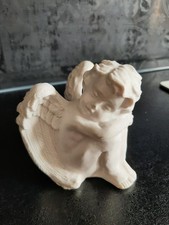 Hübscher kleiner weißer Keramik-Engel