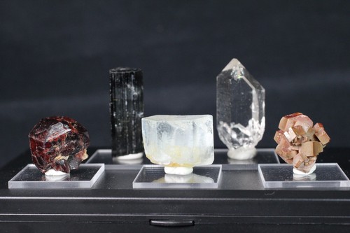 Mineraliensammlung thumbnail - mineraliensammlung, "thumbnail