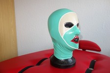 latex maske mpicsmedia bea