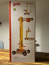 Goki Drehkran mit Gummibereifung, schwenkbar Grad, Buchenholz 48 x 23 x 64 cm...