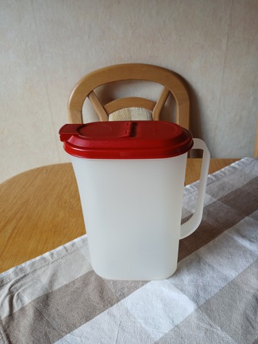 Tupperware saftkanne - tupperware, saftkanne|