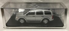 Spark 1:43: Dodge Durango 2004, silber