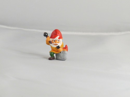 Figur steinmetz - Ü,