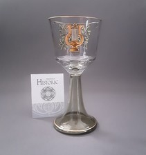 Ein antikes Emaille bemaltes