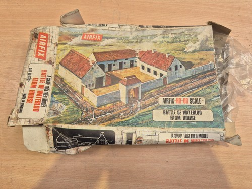 Airfix battle waterloo farm - waterloo,