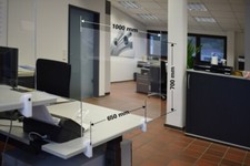 Plexiglas Trennwand /