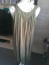 Chic in Oliv !  " 3 PAGEN "