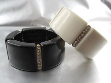 Breites Armband Kunstoff mit