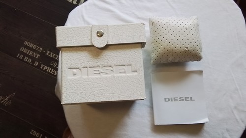 Uhrenbox von diesel - von, leder