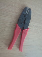 BNC RG 58 / RG 59 Crimp Zange Antenne   crimpzange + Abisolierzange Abisolierer