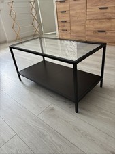 Chaouchtisch mit Metallrahmen