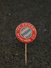 FC BAYERN MÜNCHEN e.V. ➔