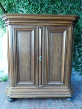 1 großer Frankfurter Wellenschrank Schrank Kleiderschrank Wäscheschrank um1780