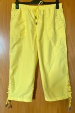 Gelbe drei viertel Hose