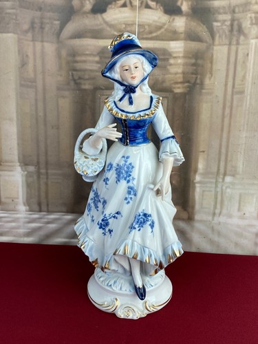 Porzellanfigur rokoko dame mit - porzellanfigur,