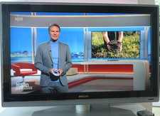 Philips Cineos 42 Zoll Ambilight Surround Flat TV-Fernseher