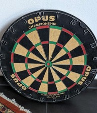 Opus Dartscheibe aus England für richtige Dartspitzen Opus Championship