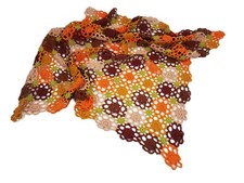 Gehäkelte Tischdecke 105x105